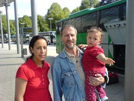 rabiaa  avec son marie et sa fille sara